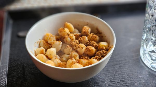 MOSHN Macadamia Nuts