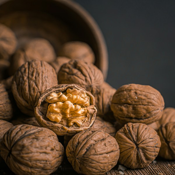 MOSHN Walnuts (Akhrot)